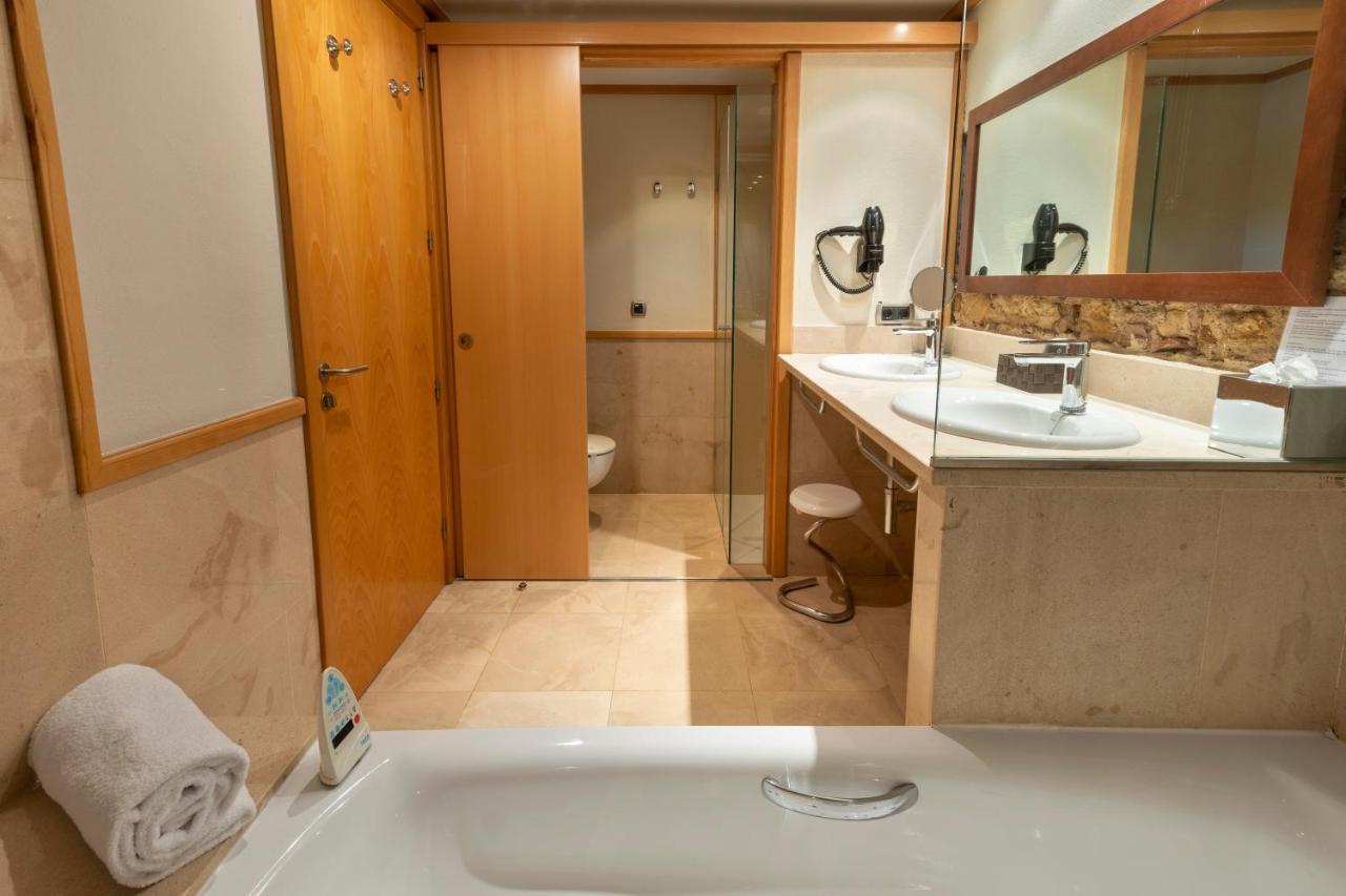 Es Portal Restaurant I Hotel Boutique - Adults Only 팔스 외부 사진