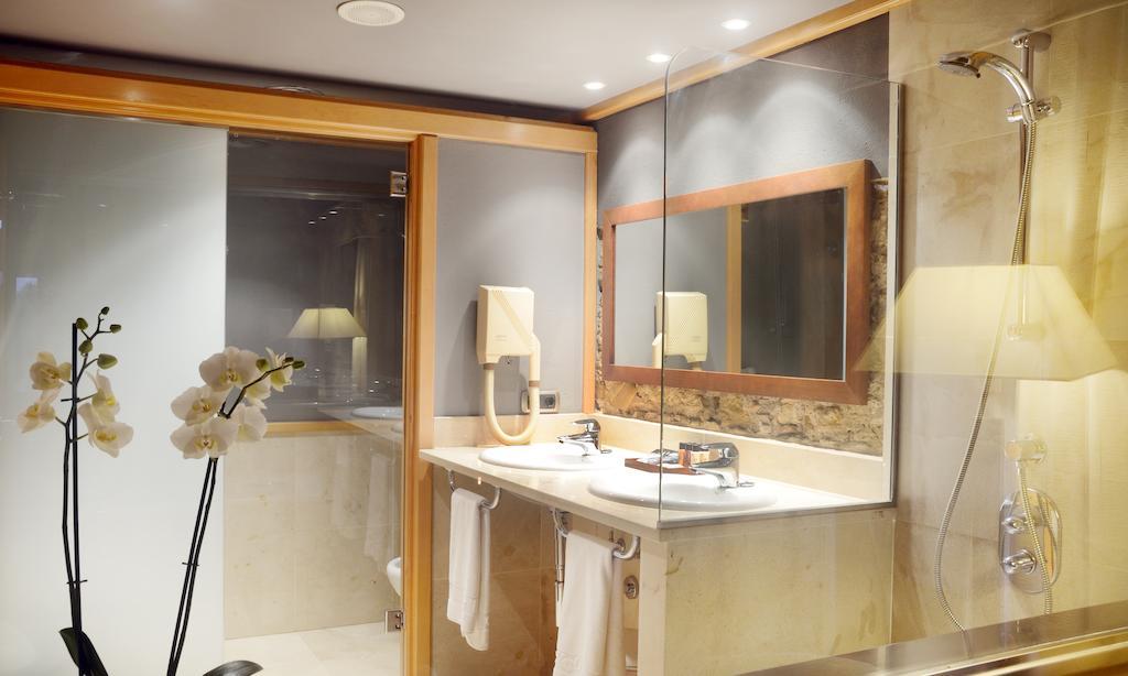 Es Portal Restaurant I Hotel Boutique - Adults Only 팔스 외부 사진